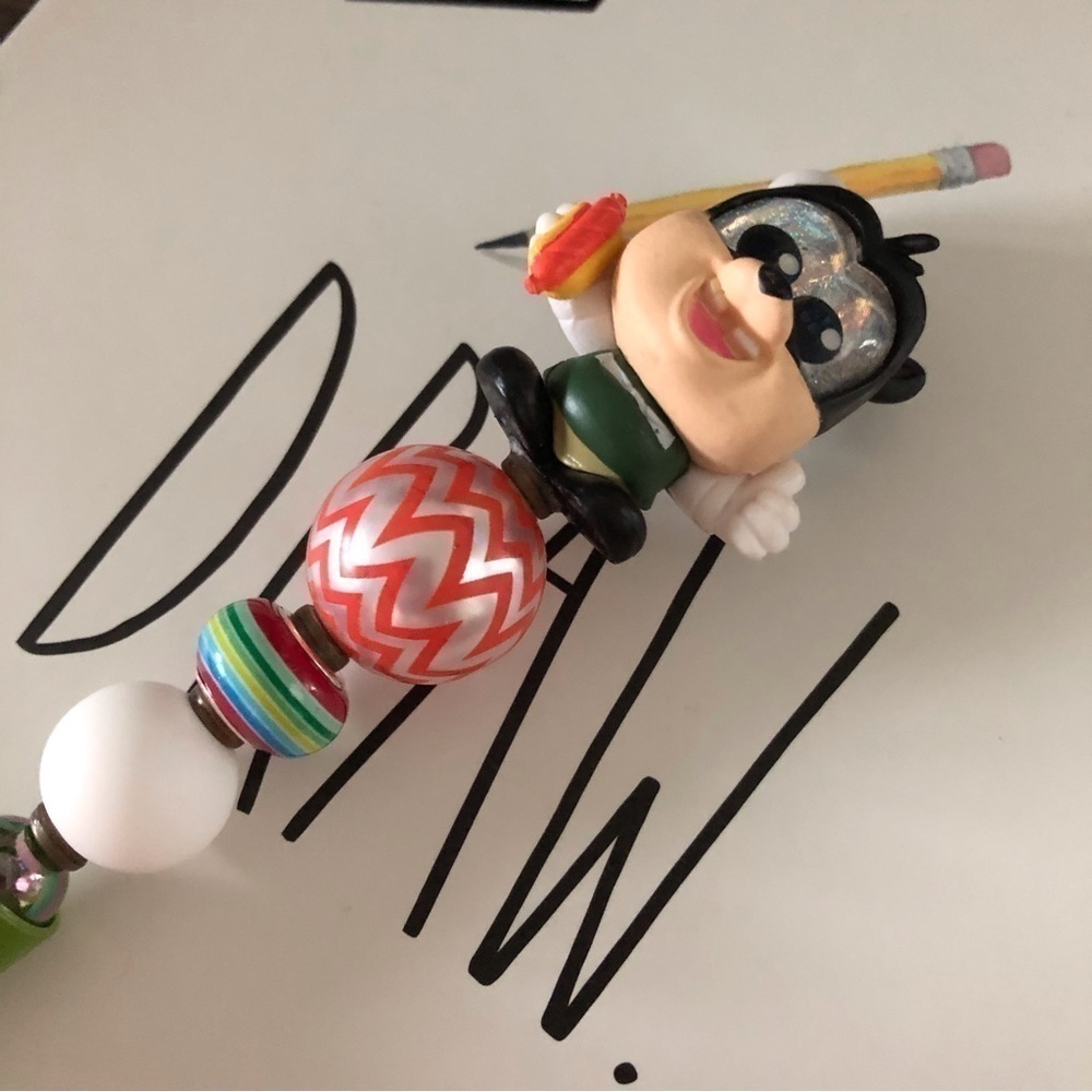 Disney Doorables: Mickey & Friends: Pete as hotdog vendor handmade beaded pen